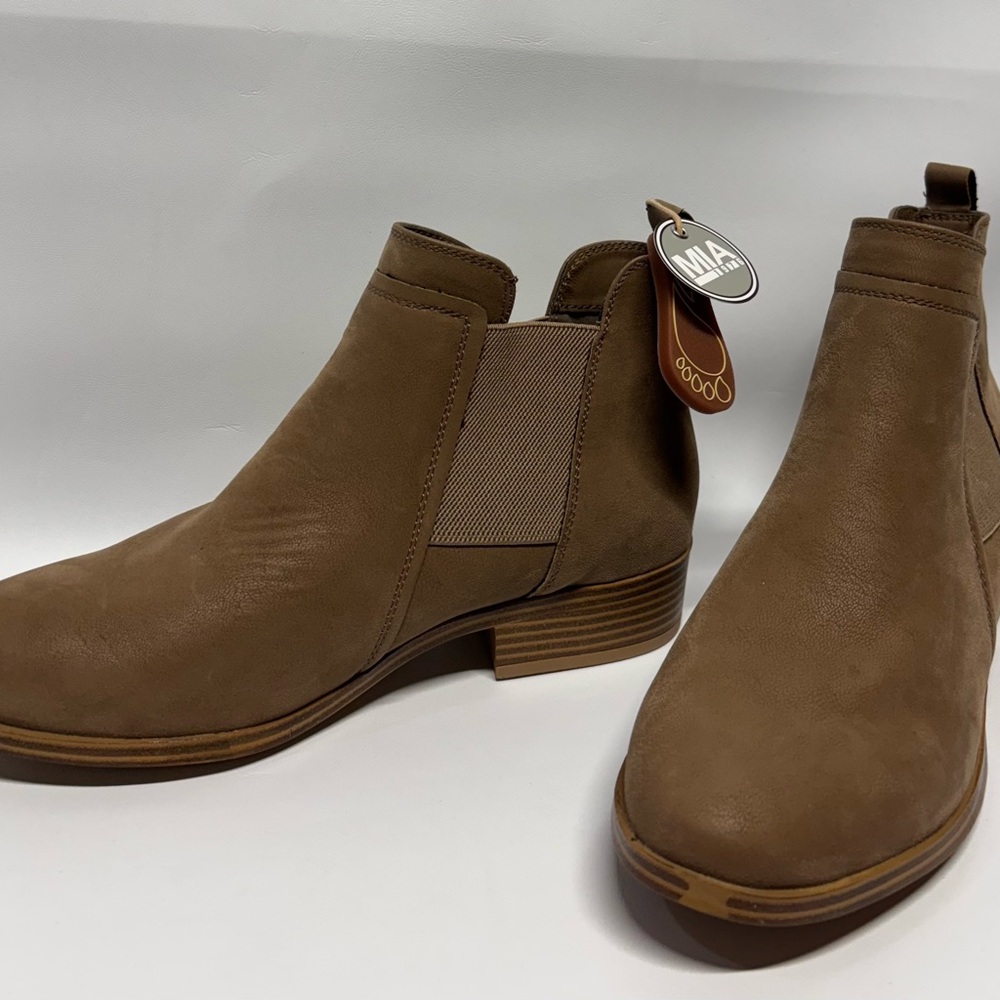 ✨MIA Tan Vegan Leather Ankle Booties Size 8.5 - Picture 3 of 10